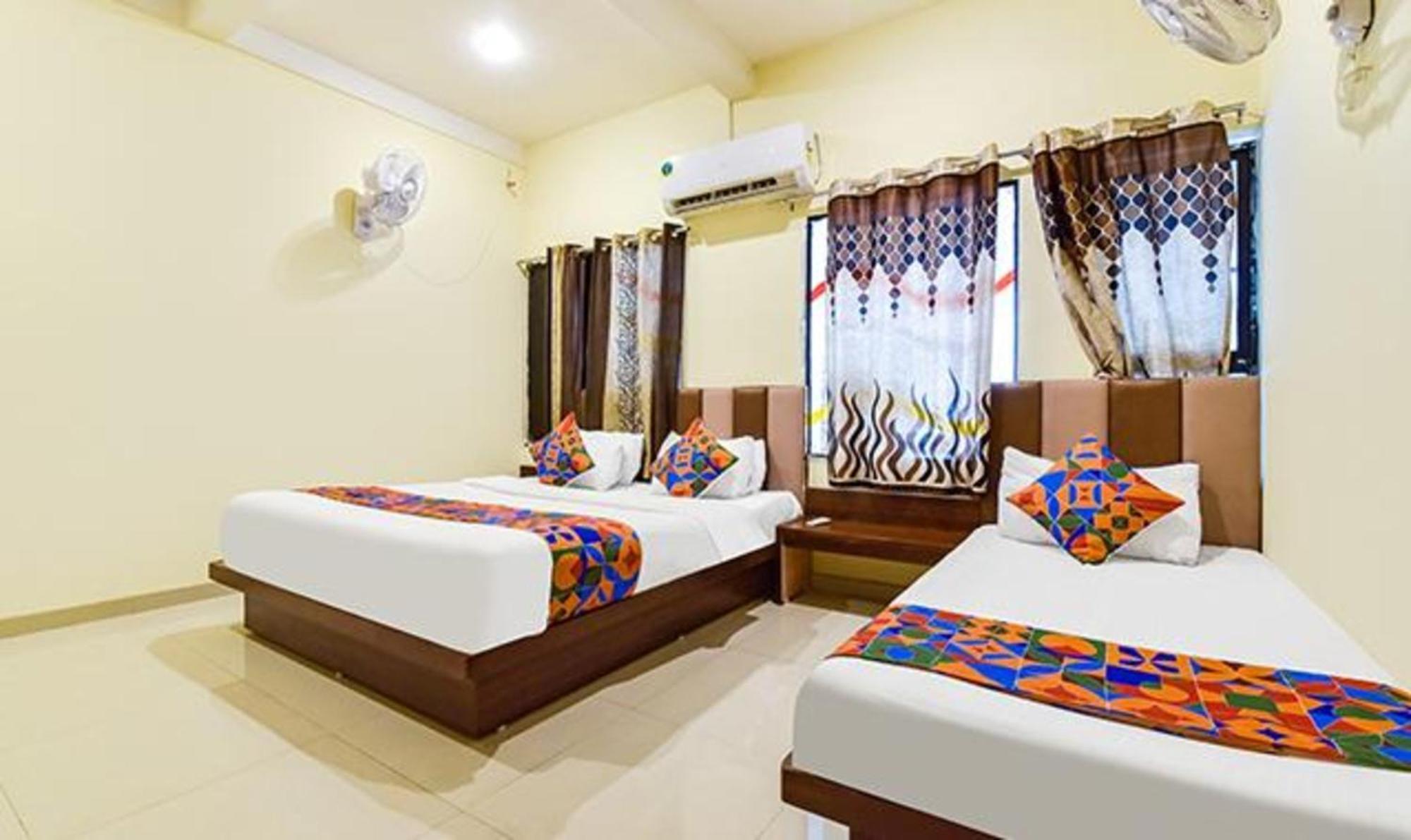 Fabexpress Poonam Palace Ahmedabad Exterior photo